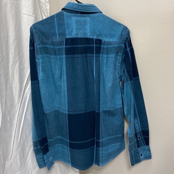 Men’s Guess casual button down long sleeve shirt. Size small. - Picture 3 of 7